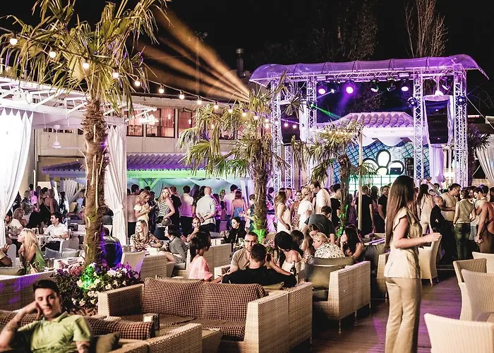 аркадия на первой линии от моря *