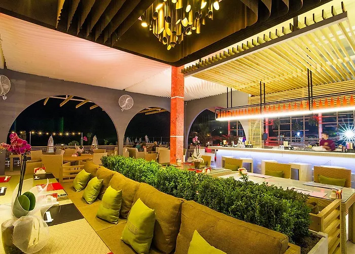 аркадия на первой линии от моря *