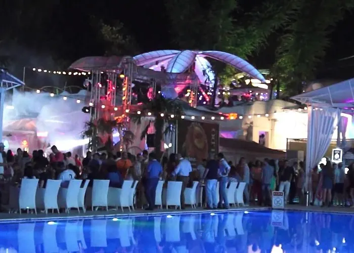 شقة аркадия на первой линии от моря *