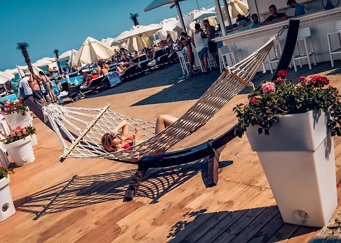 شقة аркадия на первой линии от моря